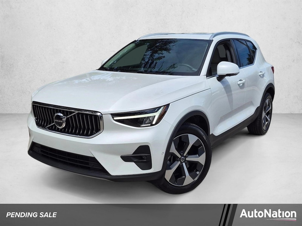 Used 2025 Volvo XC40 Plus Bright Theme SUV