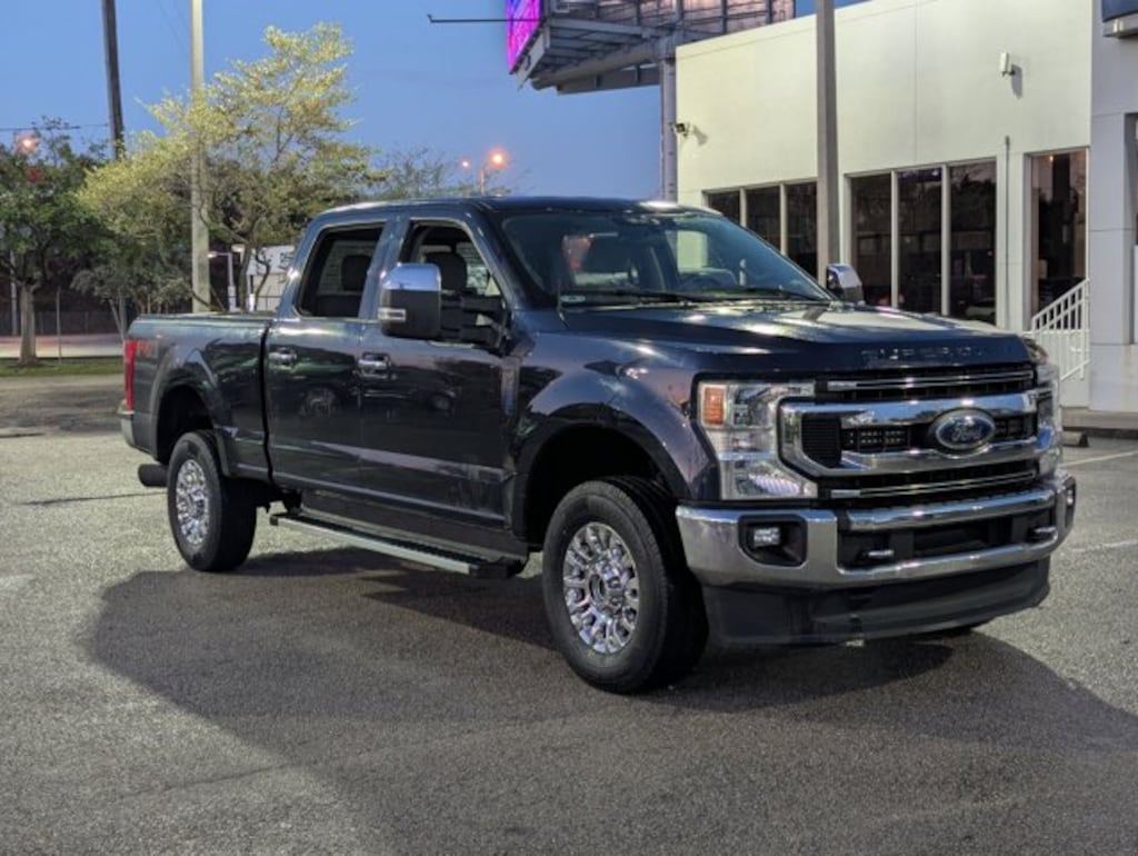 Certified 2022 Ford F-250 XLT Truck Crew Cab