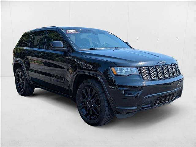 2018 Jeep Grand Cherokee Altitude photo 3