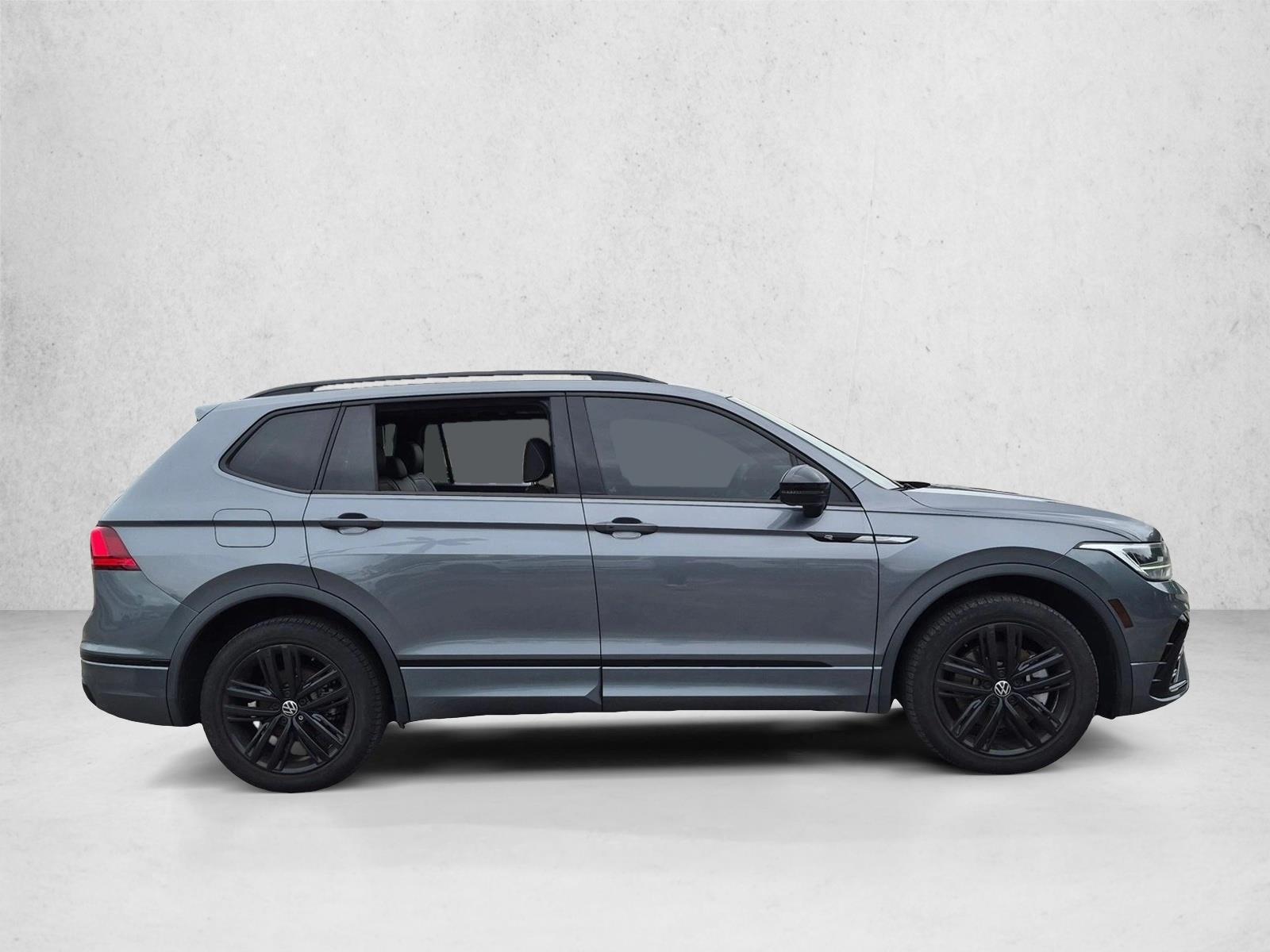 Used 2022 Volkswagen Tiguan SE R-Line Black SUV