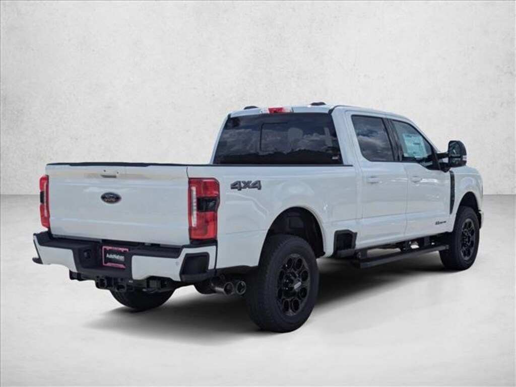 New 2026 Ford F-250 LARIAT Truck Crew Cab