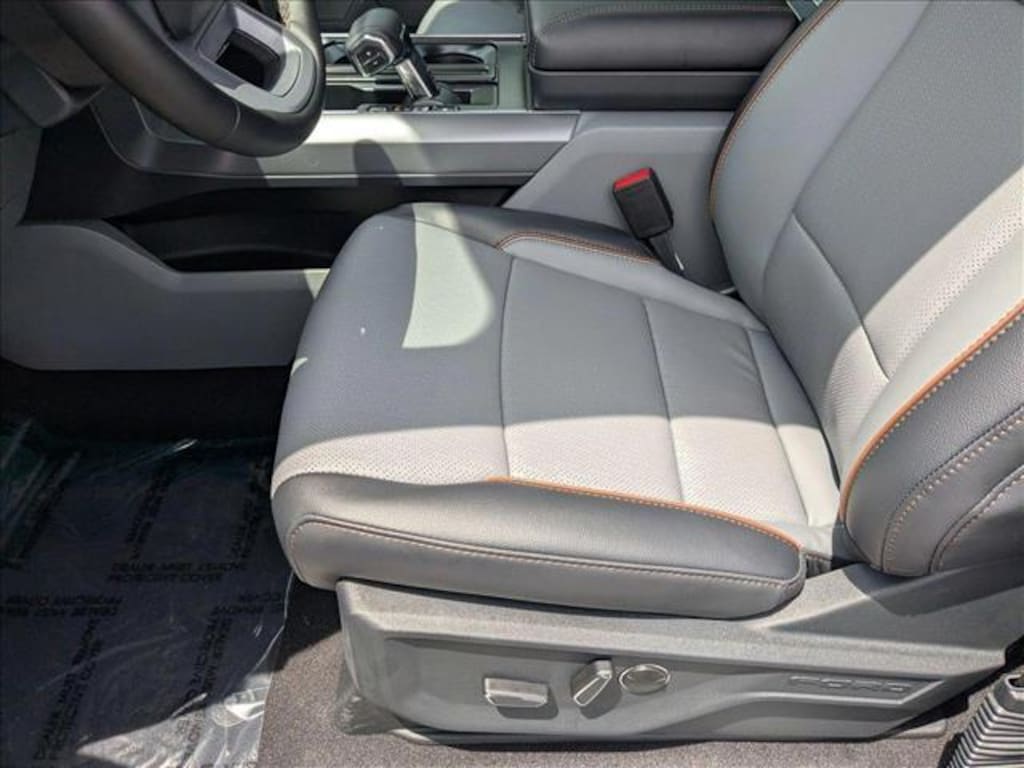 New 2025 Ford F-150 LARIAT Truck SuperCrew Cab