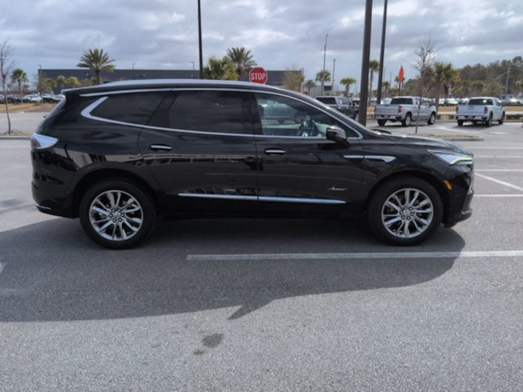Used 2023 Buick Enclave Avenir SUV