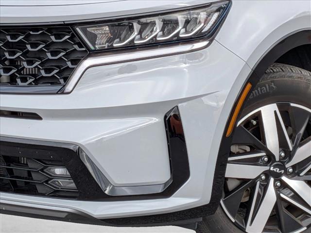 2022 Kia Sorento EX photo 3