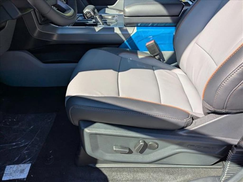 New 2025 Ford F-150 LARIAT Truck SuperCrew Cab