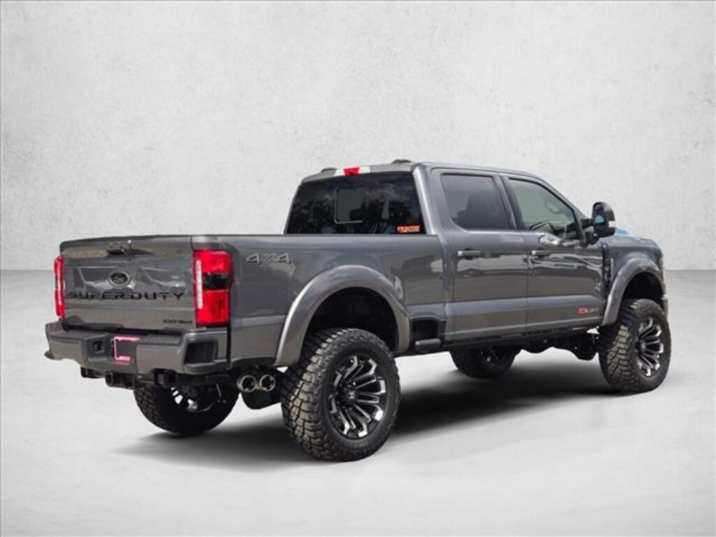 New 2025 Ford F-250 XLT Truck Crew Cab