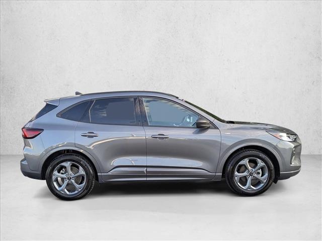 2024 Ford Escape ST-Line photo 4