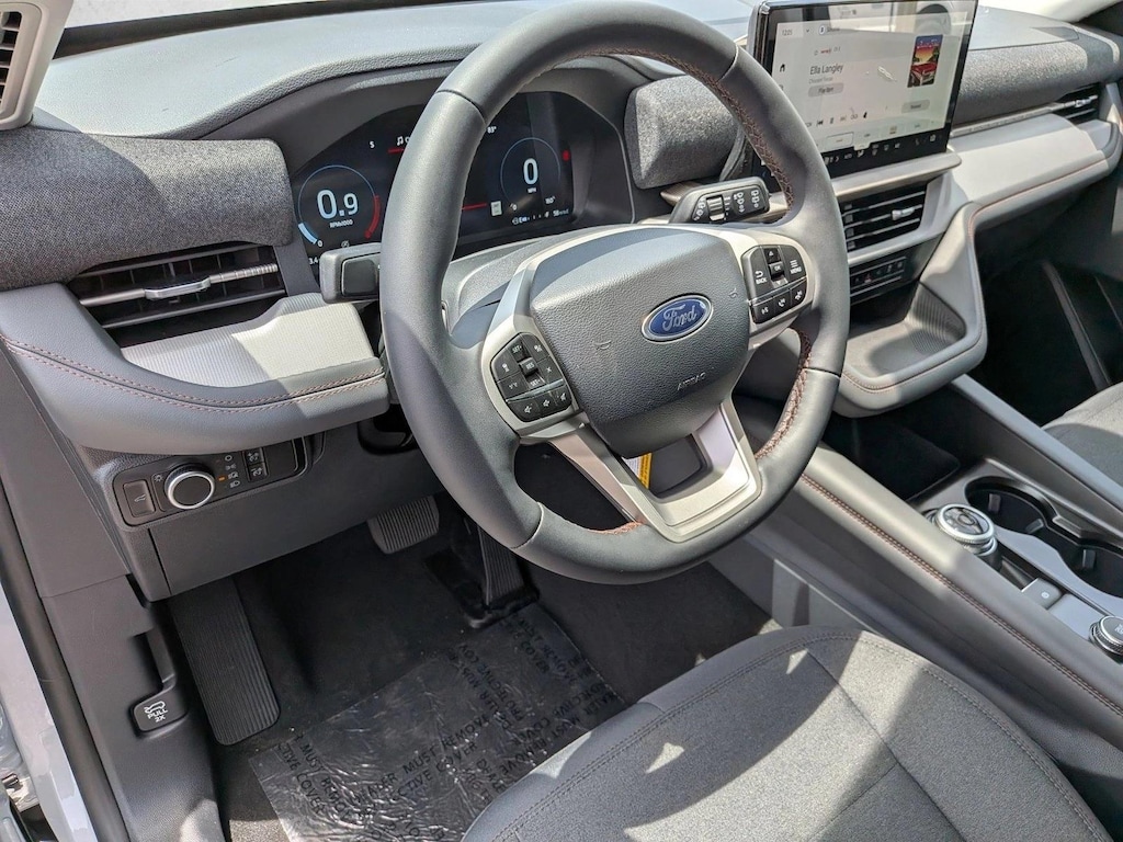 New 2026 Ford Explorer Active w/200A Pkg SUV