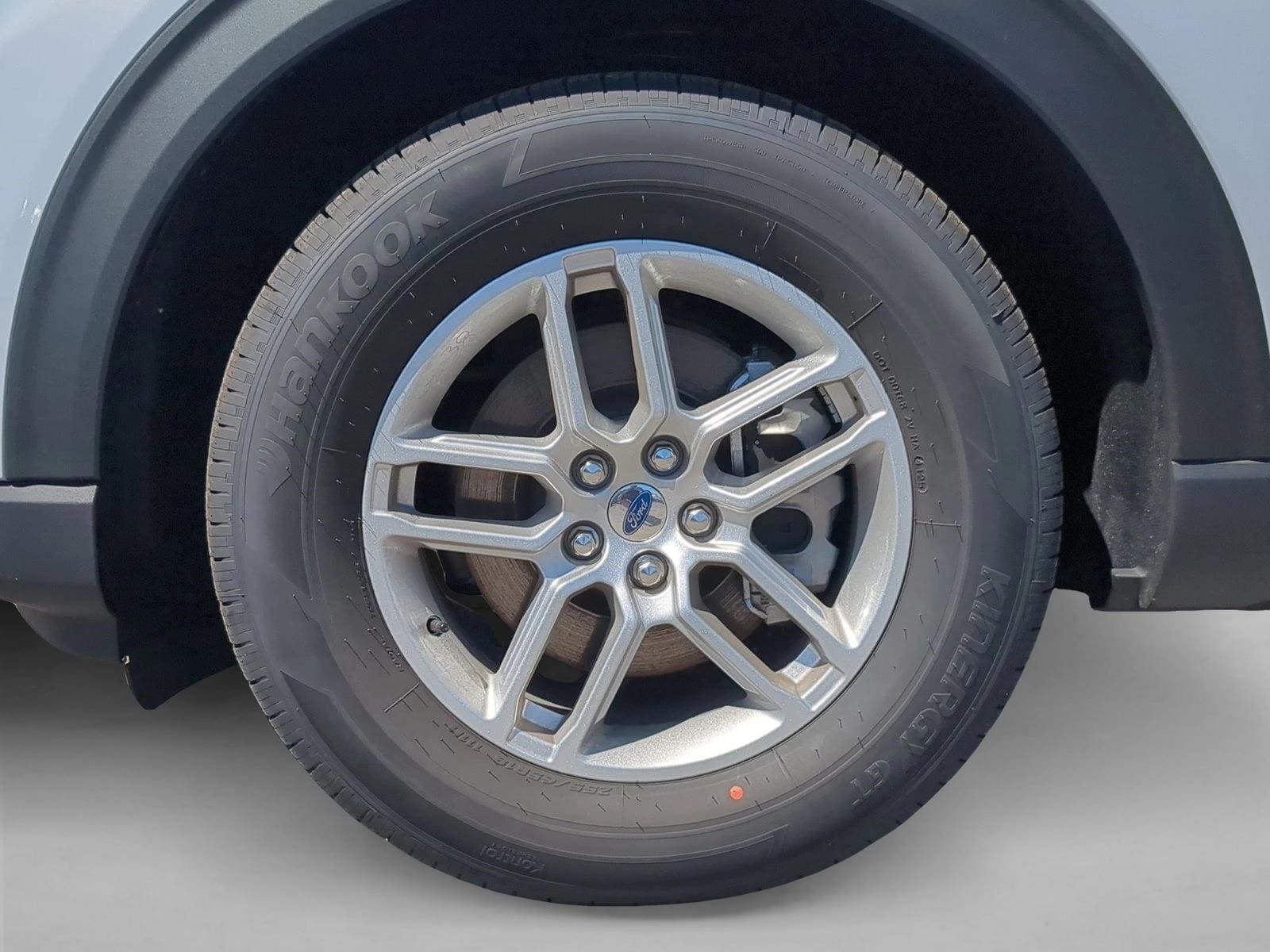 2026 Ford Explorer Active - Photo 9