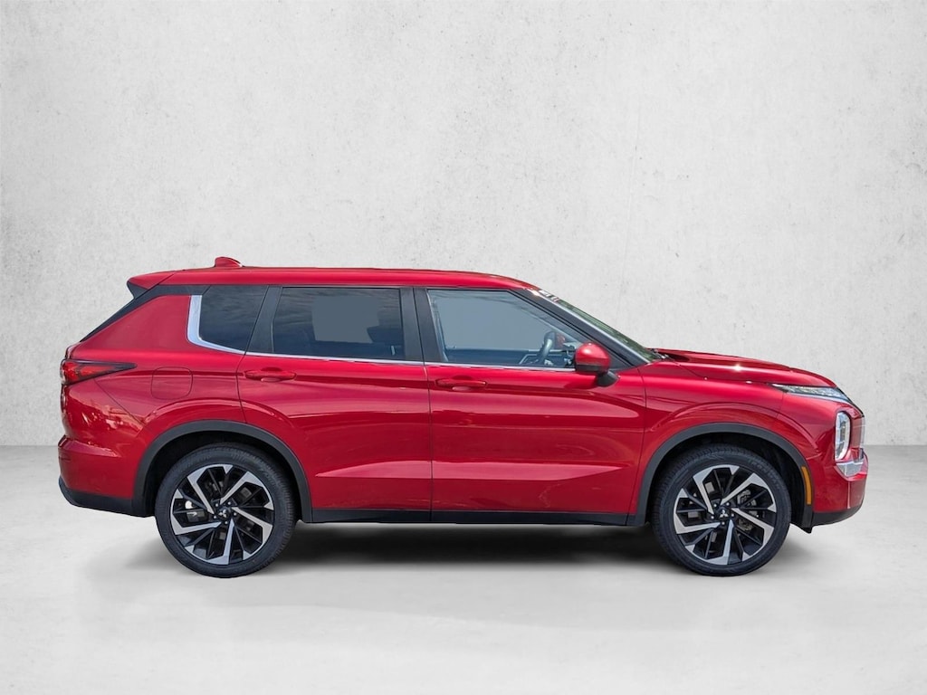 Certified 2022 Mitsubishi Outlander ES CUV