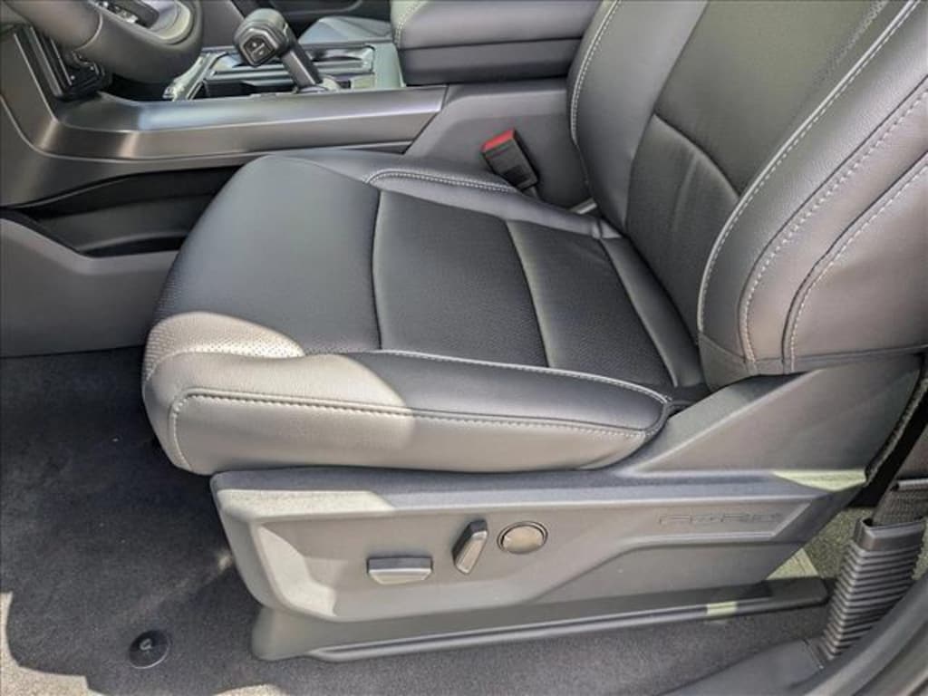 New 2025 Ford F-150 LARIAT Truck SuperCrew Cab