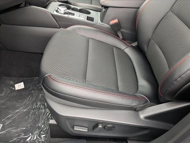 2026 Ford Escape ST-Line photo 3