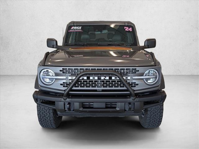 2024 Ford Bronco Badlands photo 2