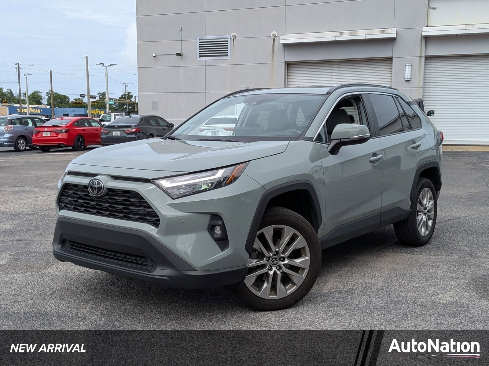 2023 Toyota RAV4 XLE Premium FWD's photo