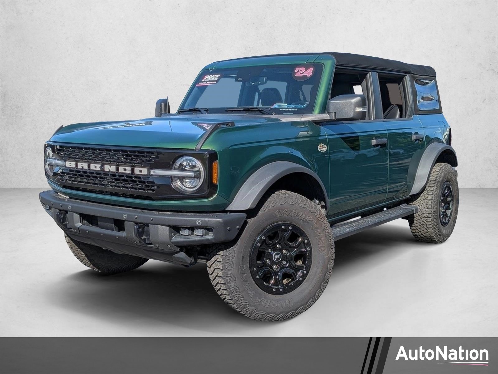 2024 Ford Bronco Wildtrak 4x4's photo