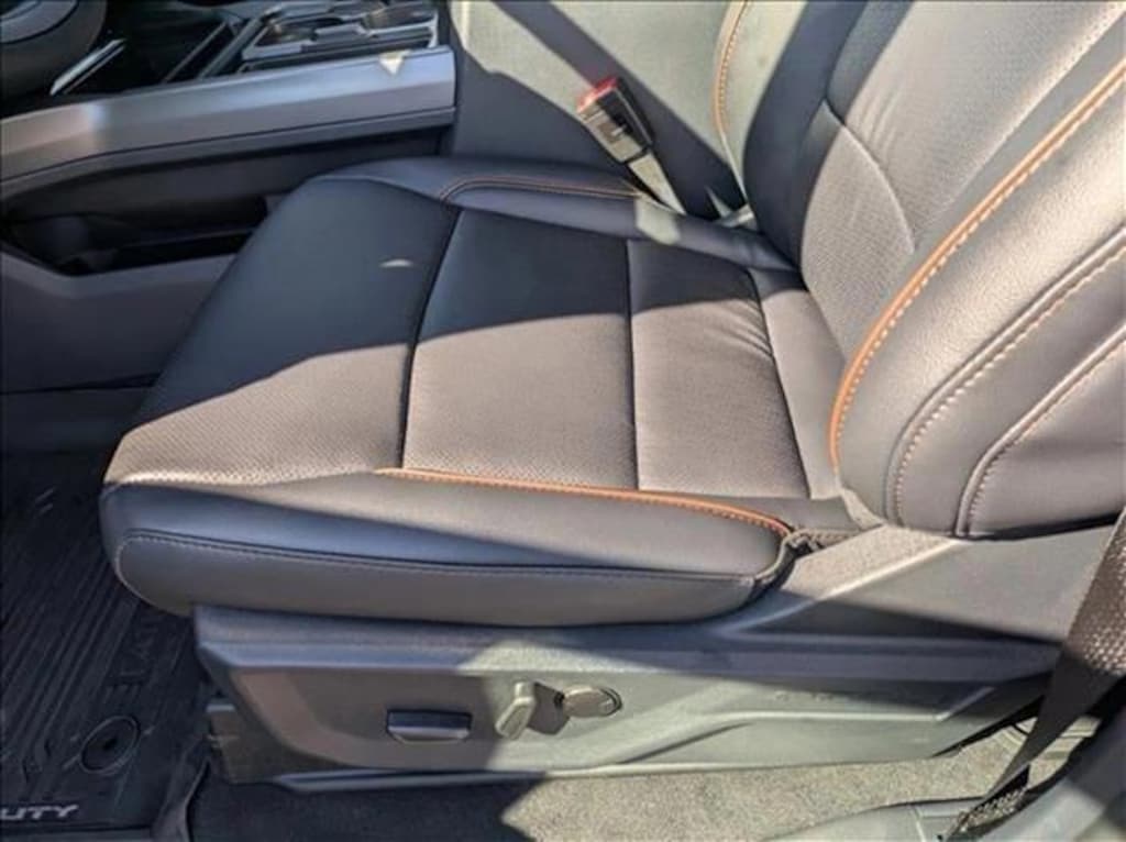 New 2026 Ford F-250 LARIAT Truck Crew Cab