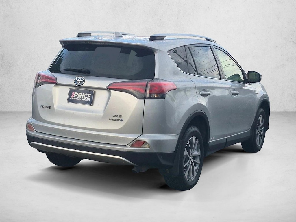 Used 2016 Toyota RAV4 Hybrid XLE SUV