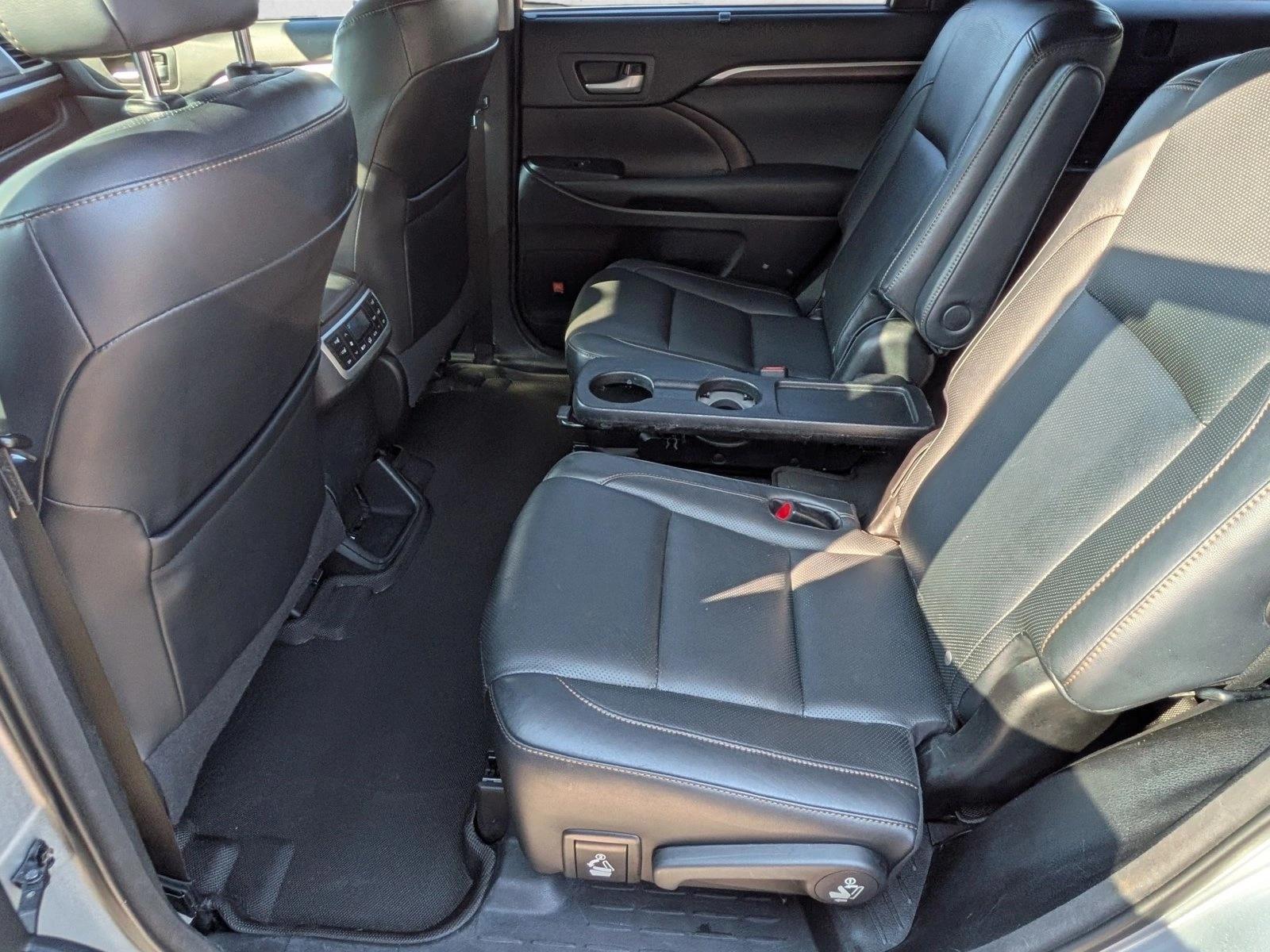 2015 Toyota Highlander 18