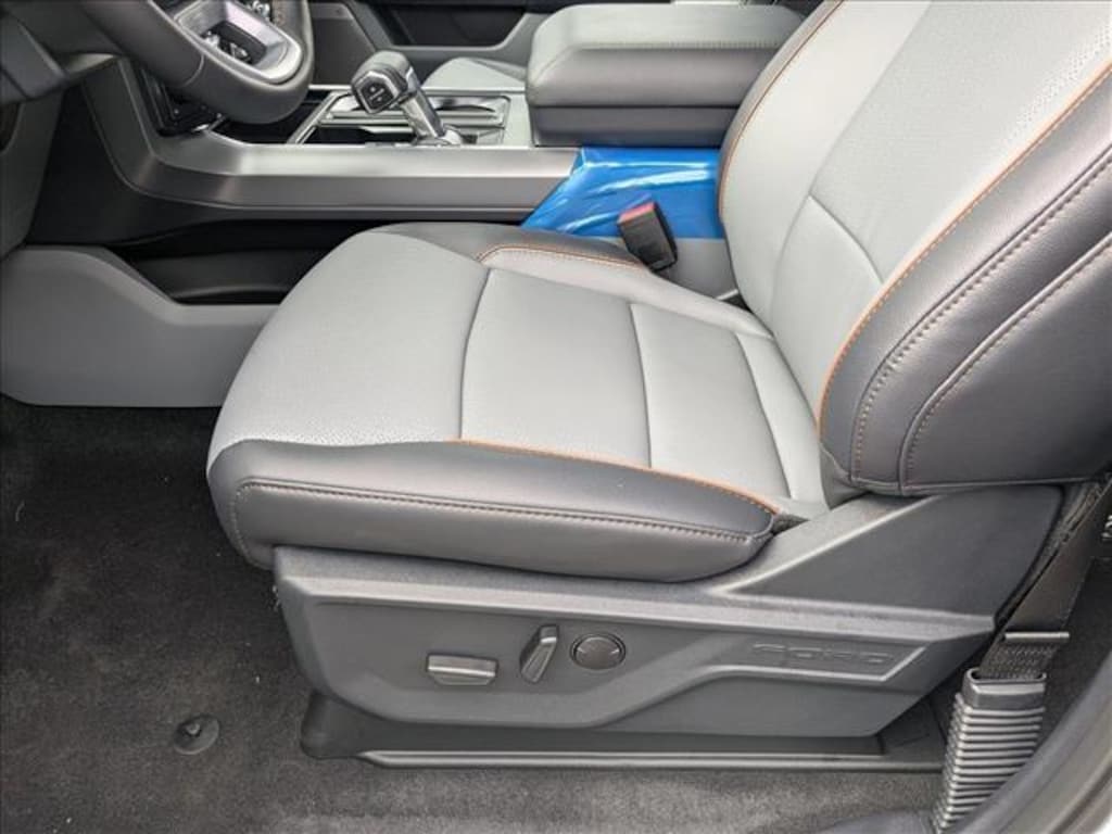 New 2025 Ford F-150 LARIAT Truck SuperCrew Cab