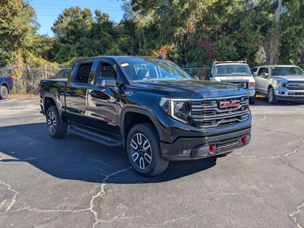 Used 2025 GMC Sierra 1500 AT4 Truck Crew Cab