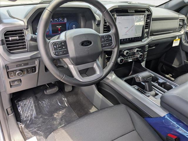2025 Ford F-150 XLT photo 3