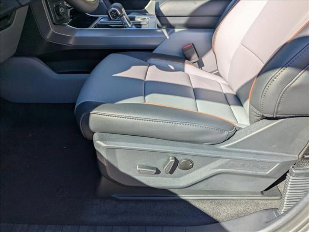 New 2025 Ford F-150 LARIAT Truck SuperCrew Cab