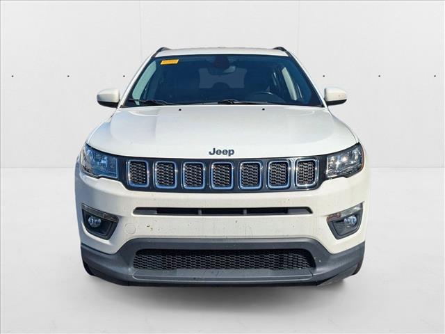 2019 Jeep Compass Latitude photo 2
