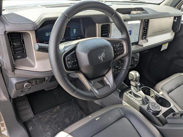2025 Ford Bronco Outer Banks photo 3