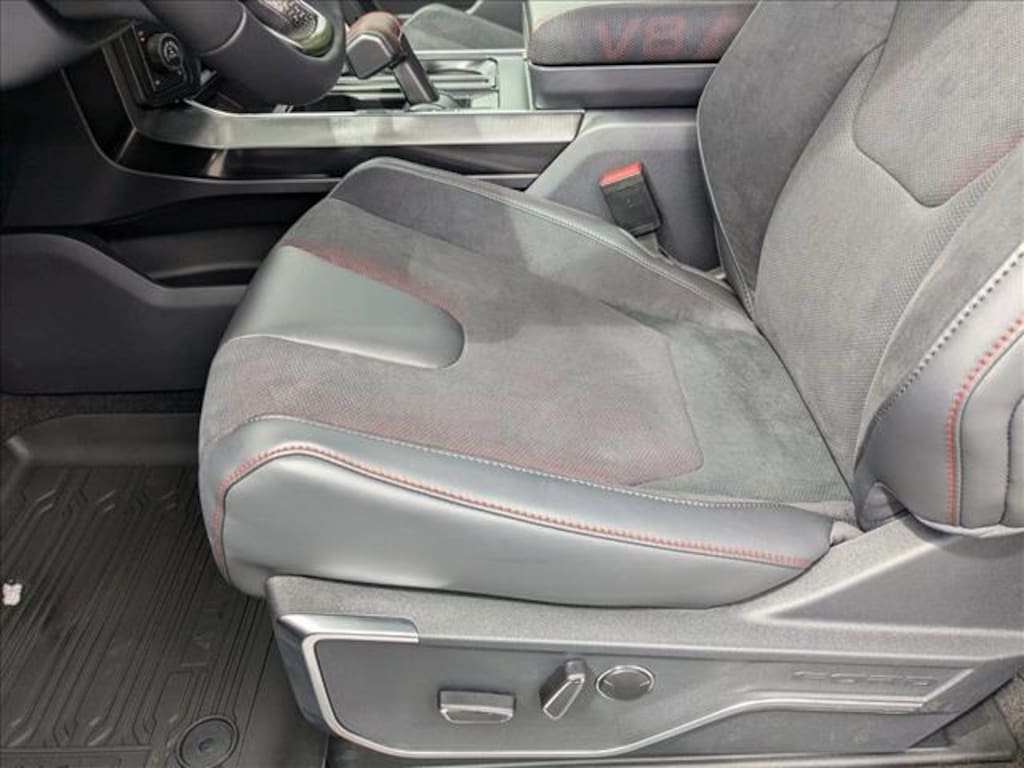 New 2025 Ford F-150 Raptor Truck SuperCrew Cab