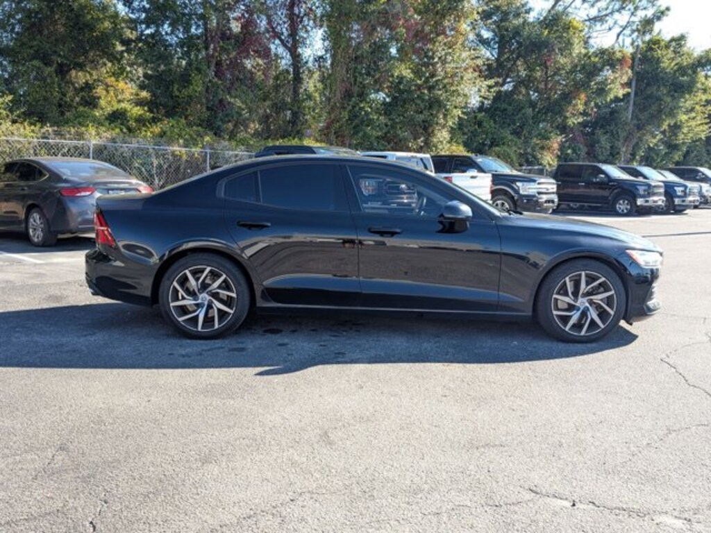 Used 2019 Volvo S60 Momentum Sedan