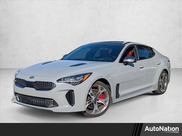 2019 Kia Stinger GT2's photo