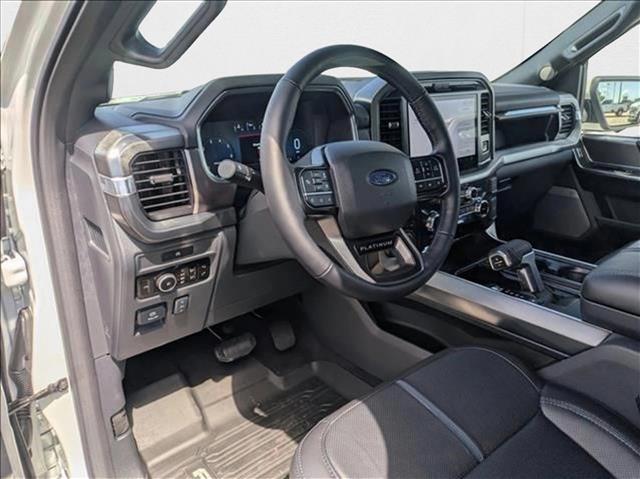 2025 Ford F-150 Platinum photo 2