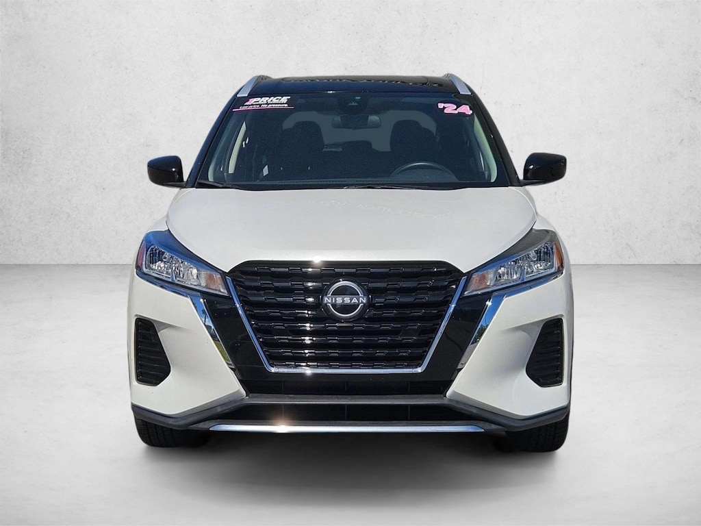 Used 2024 Nissan Kicks SV SUV