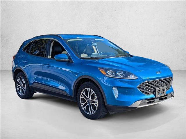 2020 Ford Escape SEL photo 3