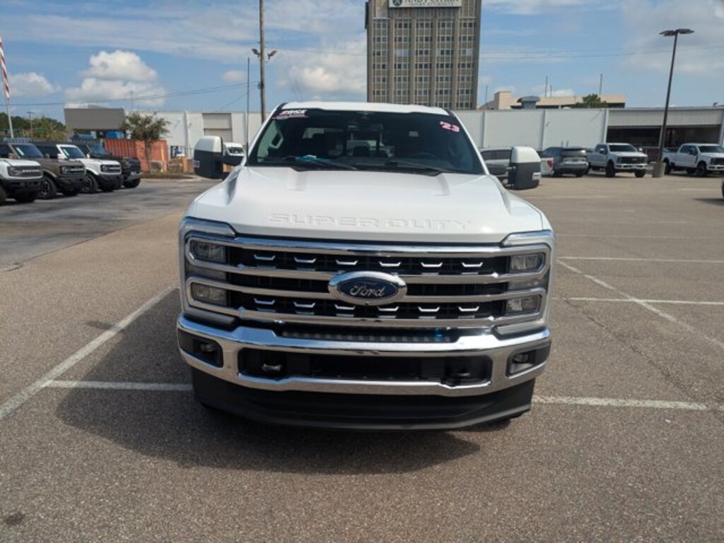 Used 2023 Ford F-250 LARIAT Truck Crew Cab