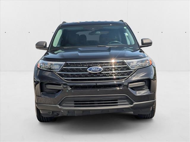 2021 Ford Explorer XLT photo 2