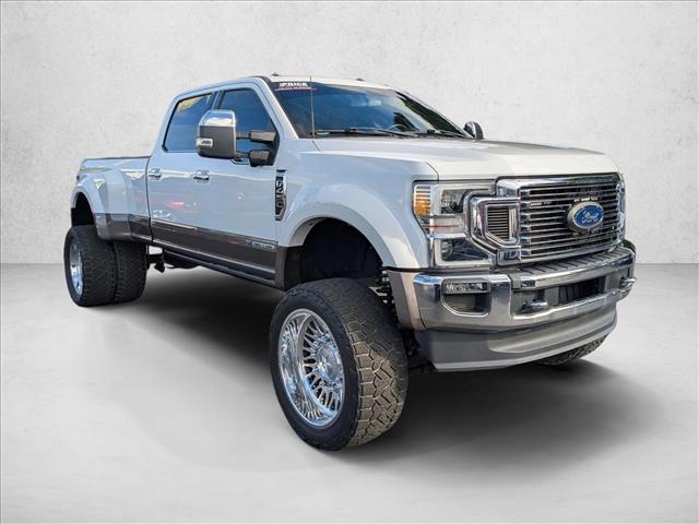2022 Ford F-450 King Ranch photo 3