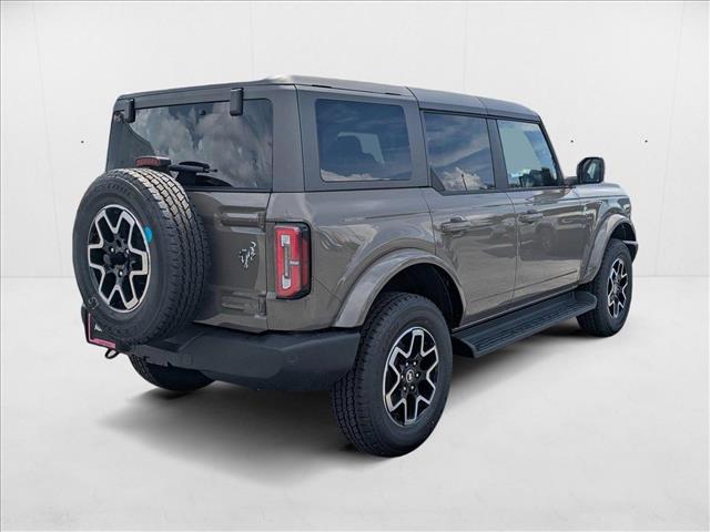 2025 Ford Bronco Outer Banks photo 2