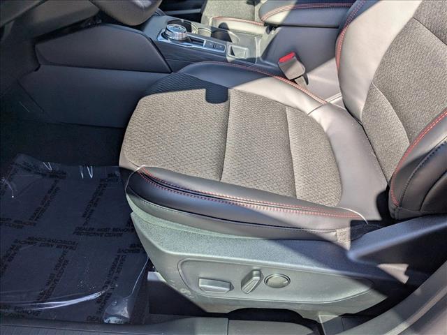2025 Ford Escape ST-Line photo 4