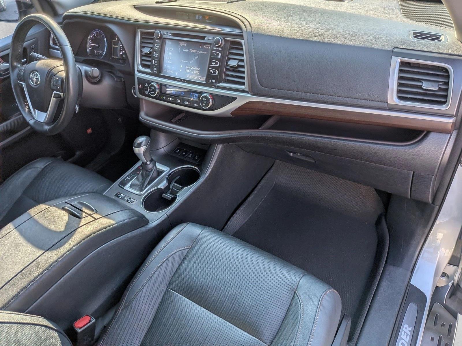 2015 Toyota Highlander 21