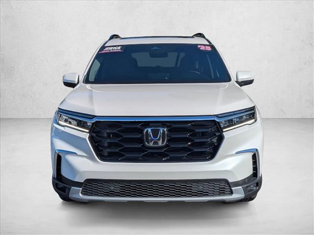 2025 Honda Pilot Touring photo 2