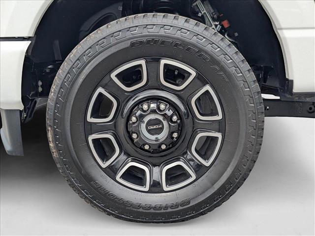 2025 Ford F-350 Super Duty Platinum - Photo 9