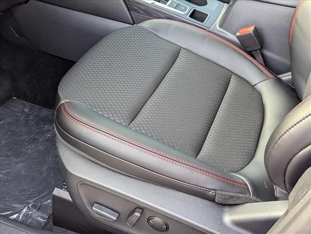 2025 Ford Escape ST-Line photo 4