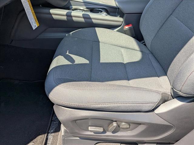 2025 Ford Explorer photo 4