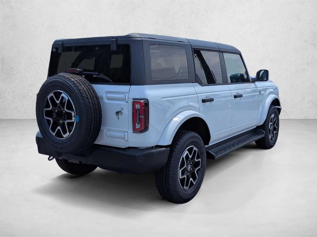 New 2026 Ford Bronco Outer Banks SUV