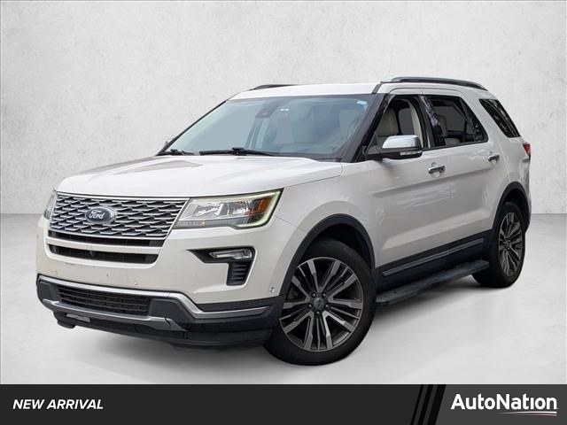 2019 Ford Explorer Platinum's photo