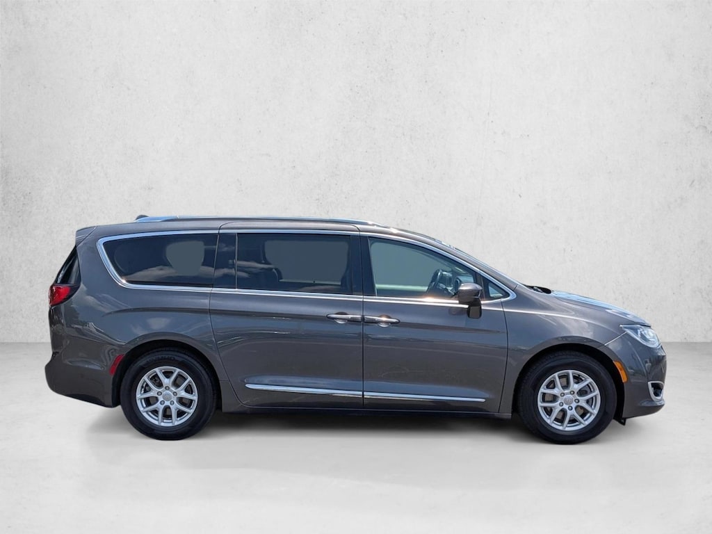 Certified 2020 Chrysler