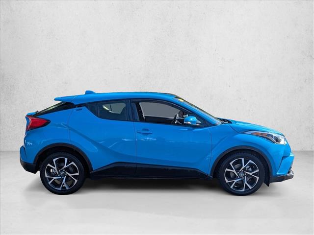 2019 Toyota C-HR XLE photo 4