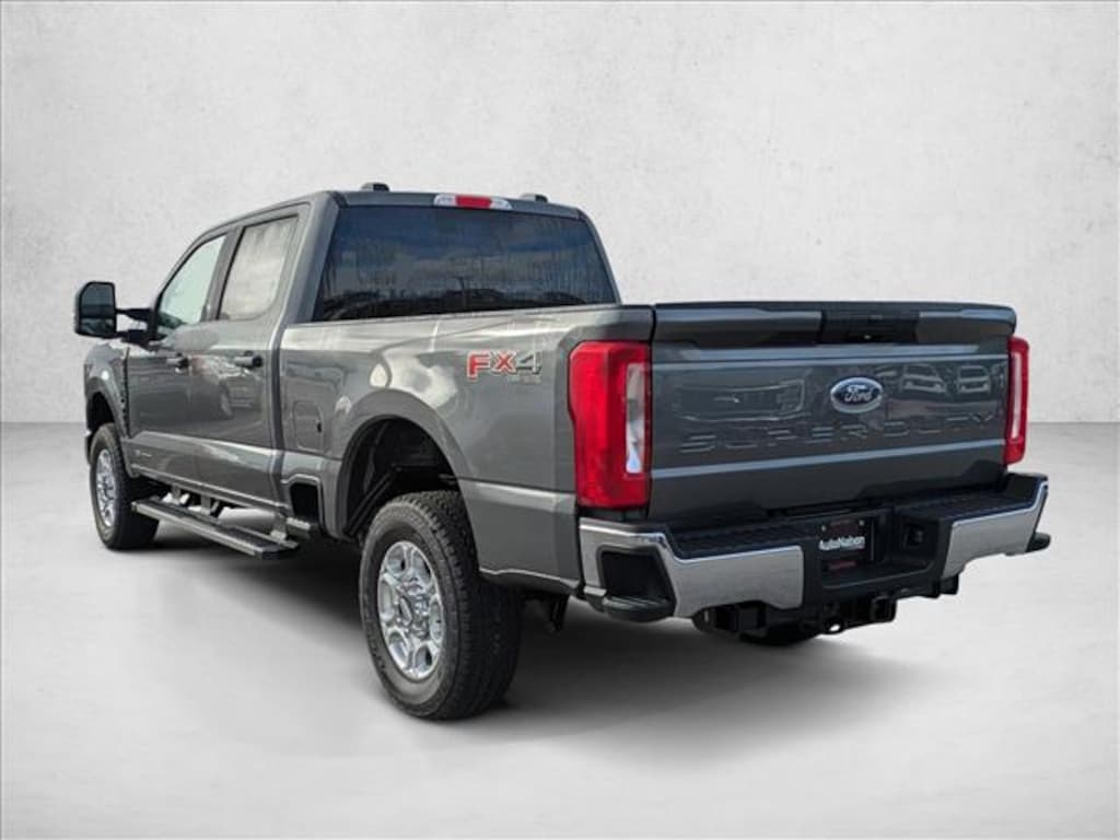 New 2026 Ford F-250 XLT Truck Crew Cab