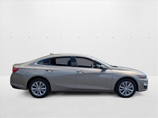 2024 Chevrolet Malibu 1LT photo 2